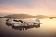 Incredible Journeys … Rajasthan or Kerala